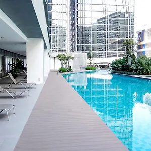 4* Aparthotel Kl Gateway Pool Suites Near Mid Valley