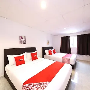 https://oyo-azimaju-guesthouse.hotelsinmalacca.net